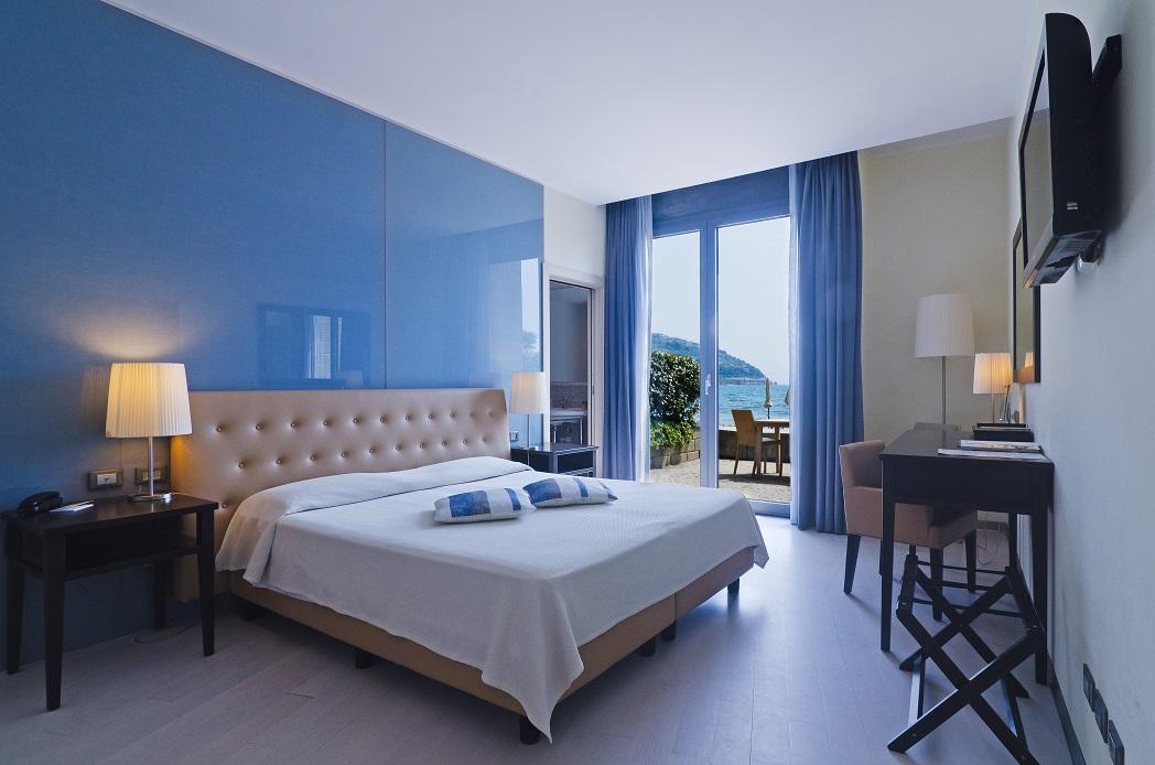 Hotel Riviera Dei Fiori San Lorenzo al Mare Ngoại thất bức ảnh