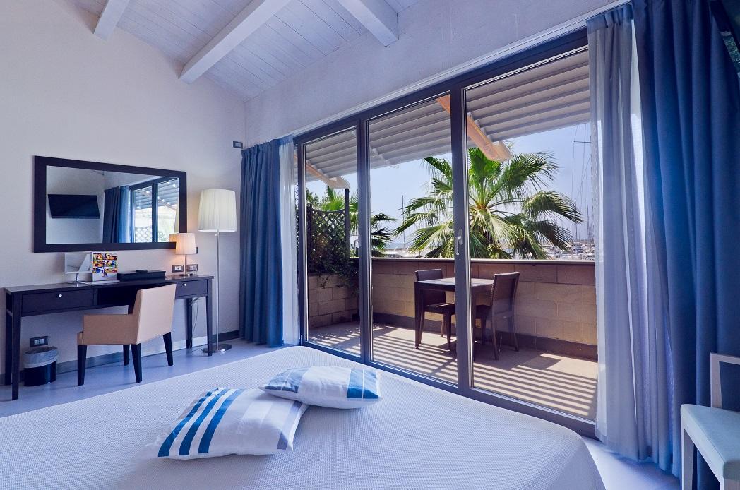 Hotel Riviera Dei Fiori San Lorenzo al Mare Ngoại thất bức ảnh