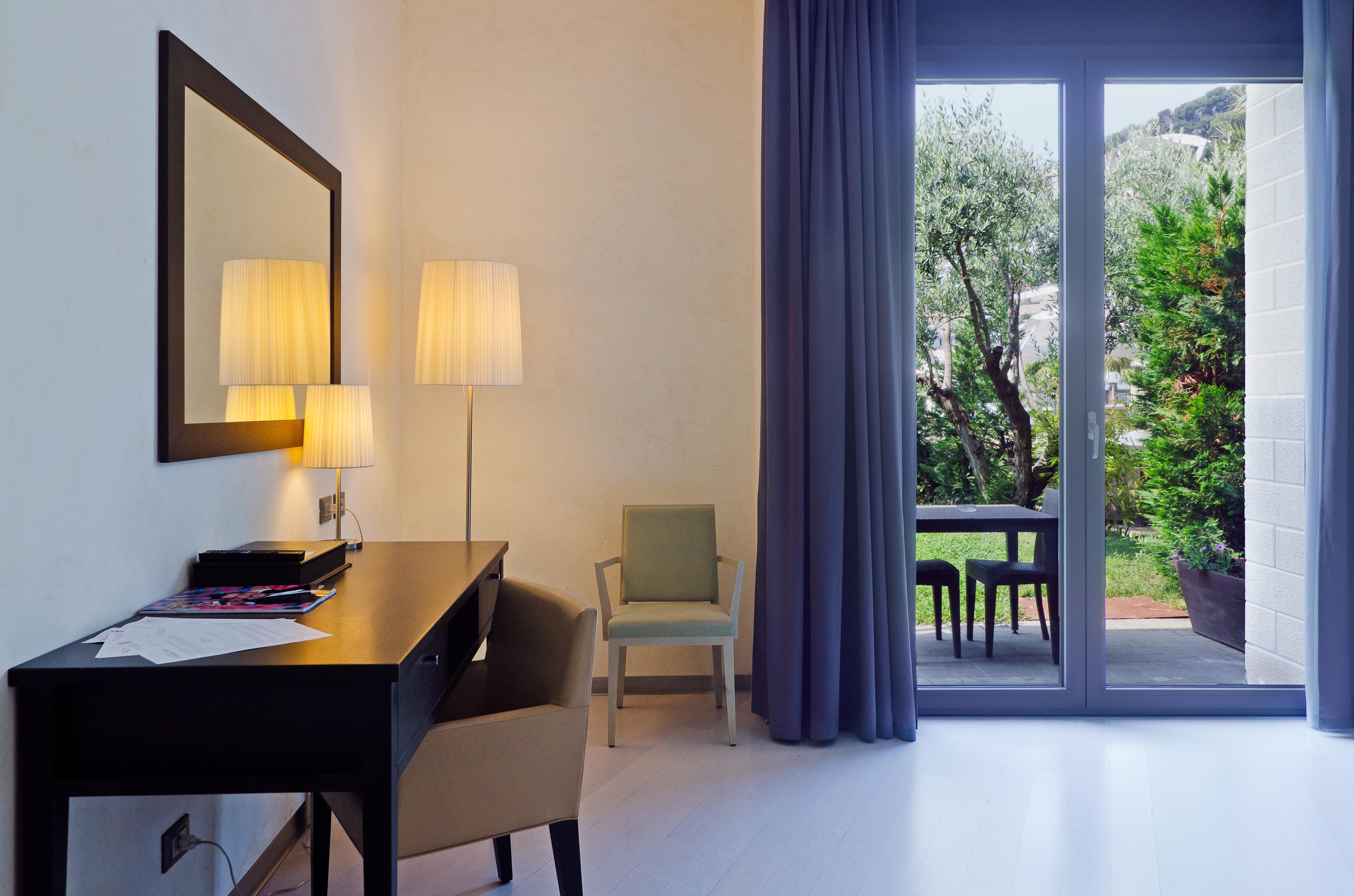 Hotel Riviera Dei Fiori San Lorenzo al Mare Ngoại thất bức ảnh