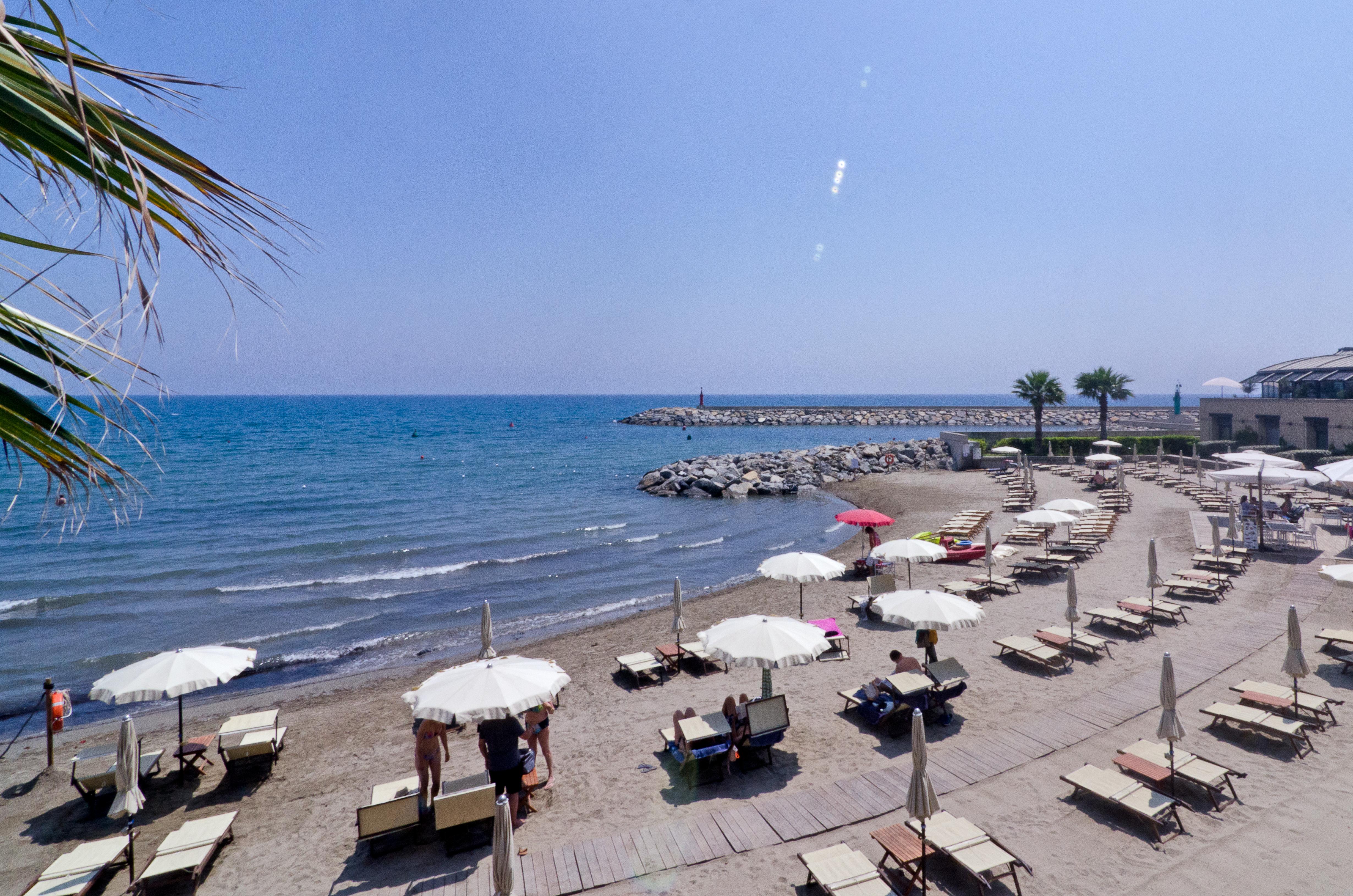 Hotel Riviera Dei Fiori San Lorenzo al Mare Ngoại thất bức ảnh