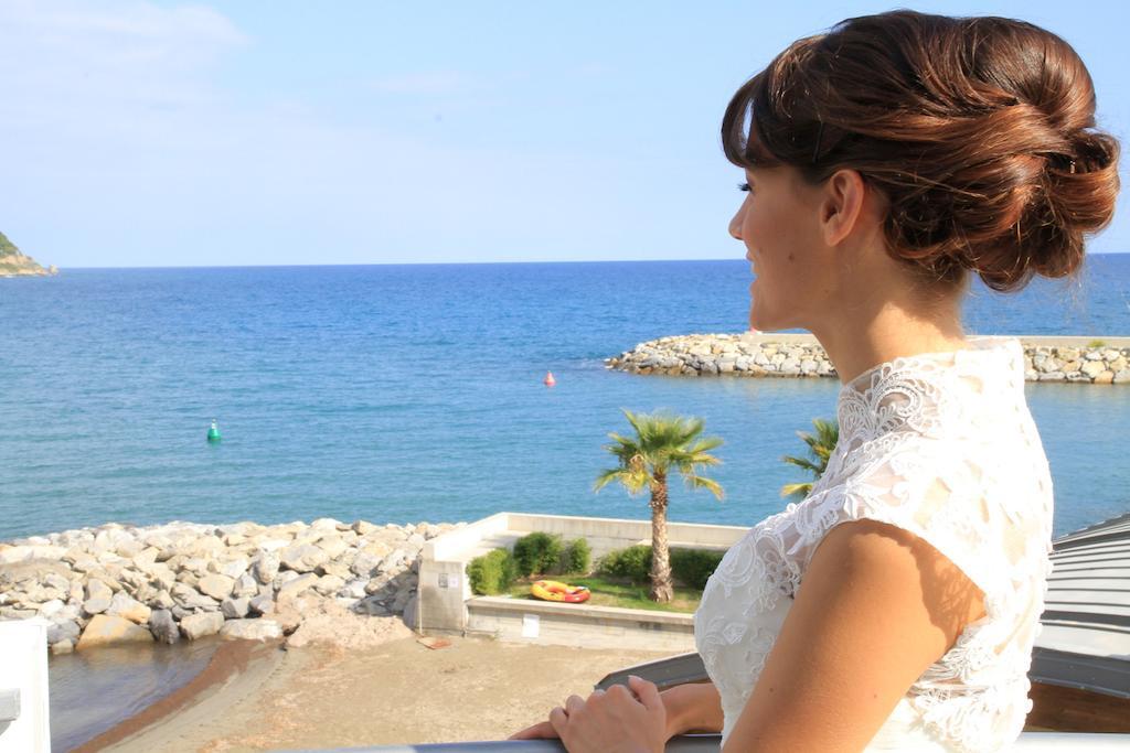 Hotel Riviera Dei Fiori San Lorenzo al Mare Ngoại thất bức ảnh