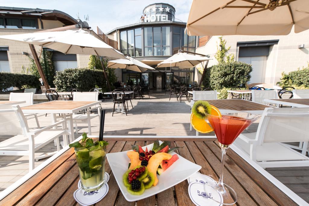 Hotel Riviera Dei Fiori San Lorenzo al Mare Ngoại thất bức ảnh
